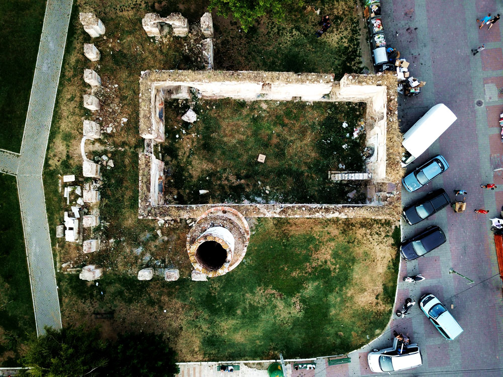 Pirlepe Çarşı Cami